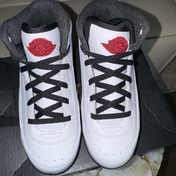 Jordan retro 2s - Picture 2 of 7